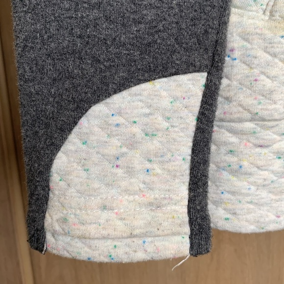 Quilted Ampersand Avenue Doublehood - Picture 3 of 7